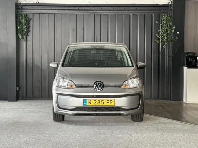 Volkswagen Up! 1.0 beats | Achteruitrijcamera | Cruise Control | Parkeersensor Achter | Elektrische...