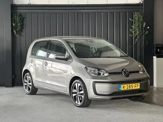 Volkswagen Up! 1.0 beats | Achteruitrijcamera | Cruise Control | Parkeersensor Achter | Elektrische...
