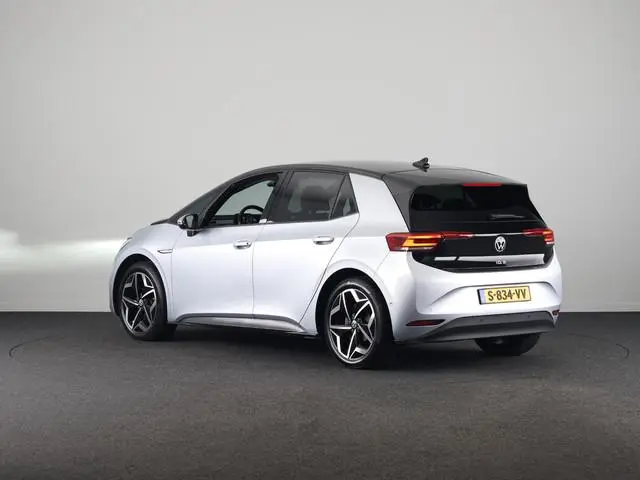 Volkswagen ID.3 Pro Edition 58 kWh 204pk | Navigatie | Parkeercamera | 19 inch Lichtmetalen velgen |...