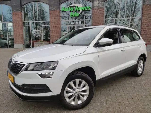 ŠKODA Karoq 1.0 TSI Business Edition Trekhaak - Virtual dashboard - Apple Carplay - NL auto - Lage K...