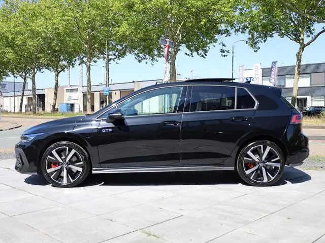 Volkswagen Golf GTE 1.5 eHybrid 272PK | Panodak | Leer | 360° | Garantie 2031 | Head-up | Stoel Vent...