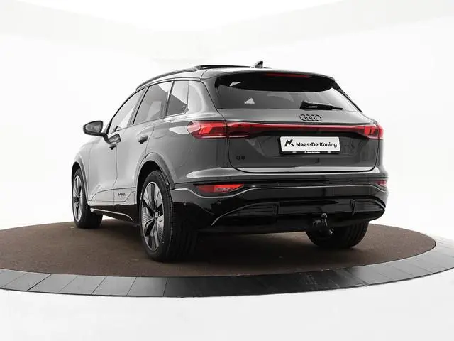 Audi Q6 e-tron 252pk S edition 83 kWh · SOH 97,5% · Panoramadak · Leder · 360 Camera · Luchtvering ·...
