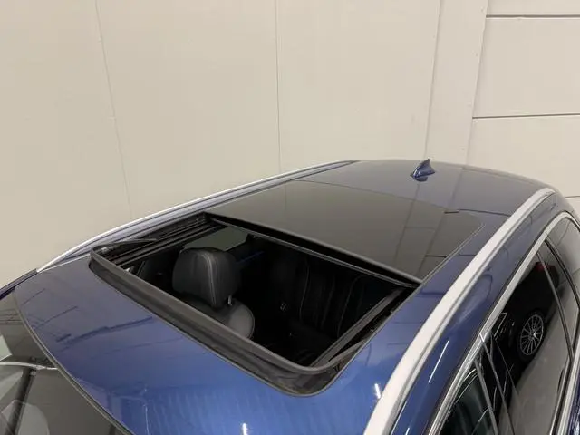BMW 5-serie Touring 530e xDrive High Exe PANO/TREKHAAK/H&K/HEAD-UP/ADAPTIVE-ONDERSTEL/18"/360CAMERA/...