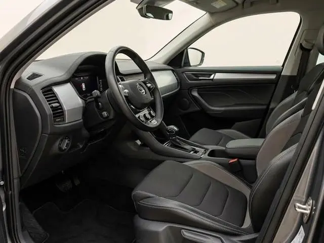 Skoda Kodiaq 1.5 TSI Business Edition 150pk | Navigatiesysteem  |Assistentie Pakket | Apple Carplay/...