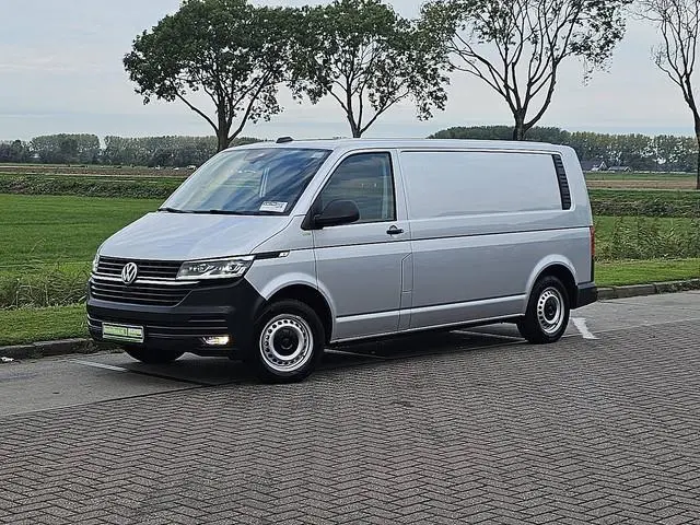 VOLKSWAGEN TRANSPORTER 2.0 TDI L2H1 LED Navi Automaat WP-Inrichting Airco Carplay Adaptieve Cruise C...