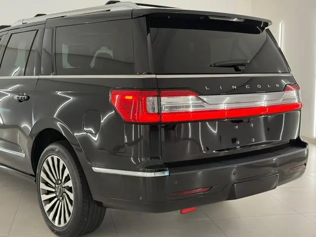 Lincoln Navigator