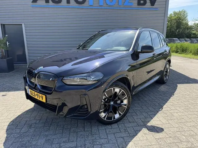BMW iX3 High Executive 80 kWh M Sport Panoramadak 20 Inch Harman-Kardon Trekhaak Leder Carplay 360 C...