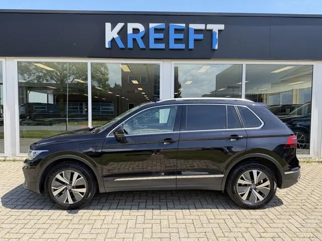 Volkswagen Tiguan 1.4 TSI eHybrid HUD | Memory | Pano