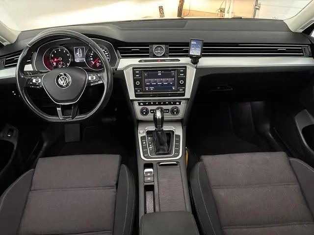 Volkswagen Passat 1.4 TSI Comfortline | ALL-IN PRIJS | TREKHAAK |