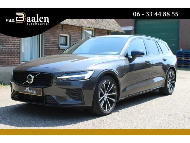 Volvo V60 2.0 T6 Plug-in hybrid AWD Plus Dark SOh 96,8% PANO LEER LED TREKH. 94000KM!!!