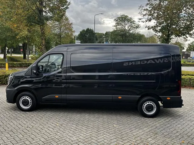Renault Master E-Tech T35 L2H2 Advance Long Range 87 kWh 143pk | Trekhaak | Navi | Camera | 270gr. d...