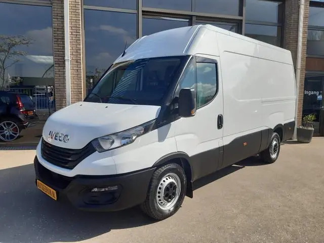 Iveco Daily 35S16V L2H2 156Pk Airco Cruise control 1420 Kg laadvermogen