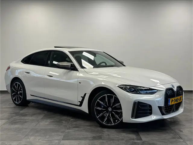 BMW i4 M50 High Executive 84 kWh M-sport ACC 360 Camera schuifkanteldak H&K 544PK NL Auto ! 2e Paasd...