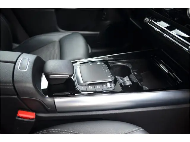 Mercedes-Benz B-klasse 250 e PHEV, groot scherm!