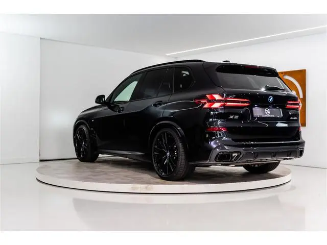 BMW X5 xDrive50e M-Sport Pro 490PK | Harman/Kardon | Pano | Kuipstoelen | Glow | 360 | VOL! Fabrieks...