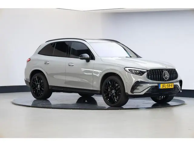Mercedes-Benz GLC-klasse 300e 4MATIC AMG Line | SOH 99.4 | Panoramadak | Trekhaak | Sfeer | Multicon...