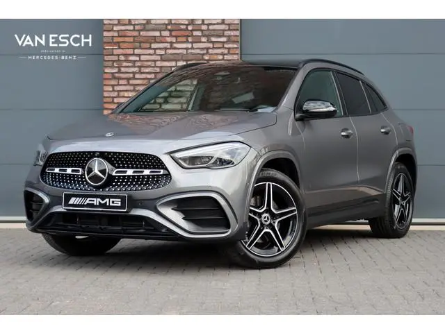 Mercedes-Benz GLA-klasse 250 e Premium+ AMG Line | Facelift | Distronic | Panoramadak | Burmester |...