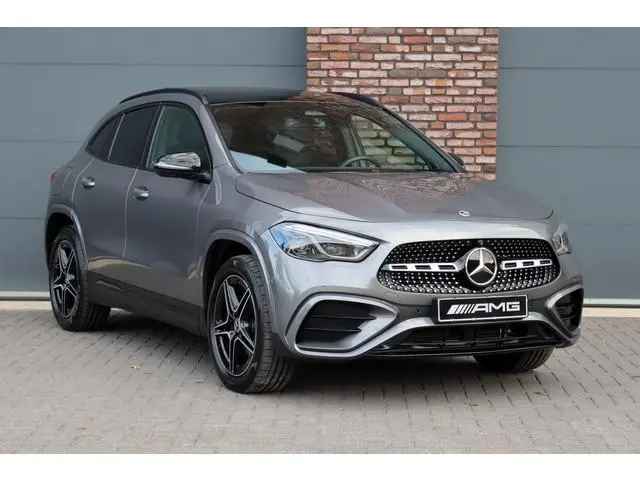 Mercedes-Benz GLA-klasse 250 e Premium+ AMG Line | Facelift | Distronic | Panoramadak | Burmester |...