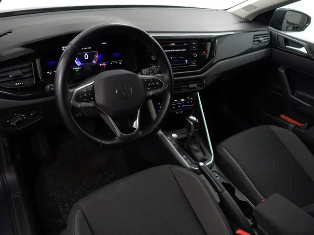 Volkswagen Polo 1.0 TSI Life+ Aut- Carplay, Android Auto, Stoelverwarming, IQ Led, Virtual Cockpit,...