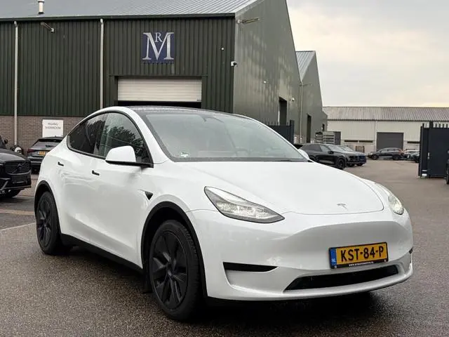 Tesla Model Y RWD 58 kWh SOH 95% | BTW VERREKENBAAR | TESLA FABRIEKSGARANTIE TOT 01-2029 OF 80.000 K...