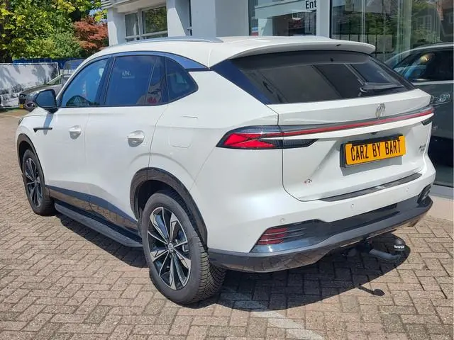 MG MG HS PHEV 1.5 LUXURY SoH 97%! | Trekhaak | 360 Camera | Stuurverwarming
