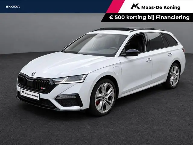 Skoda Octavia Combi 1.4 TSI RS iV PHEV 245pk DSG Business · Trekhaak inklap · Panoramadak · Camera ·...