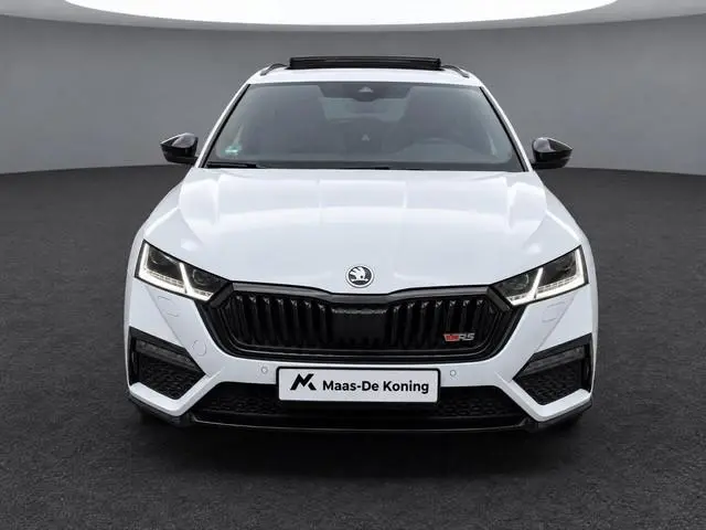 Skoda Octavia Combi 1.4 TSI RS iV PHEV 245pk DSG Business · Trekhaak inklap · Panoramadak · Camera ·...