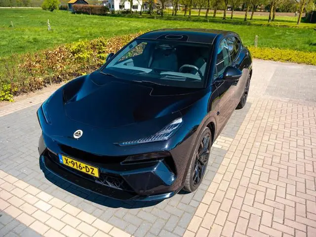 Lotus Eletre