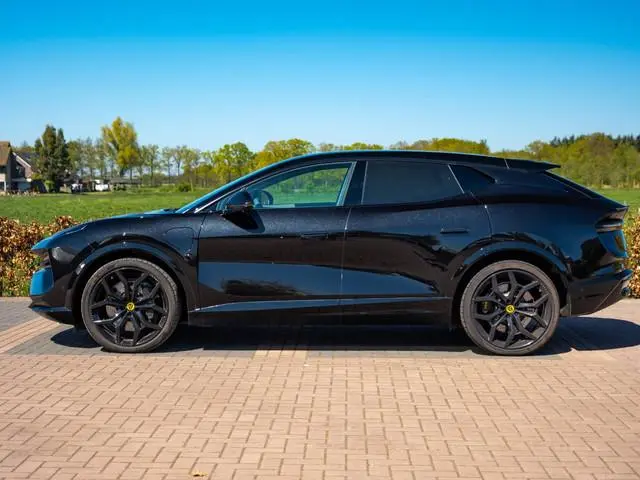 Lotus Eletre