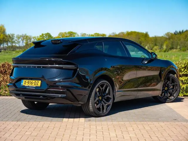 Lotus Eletre