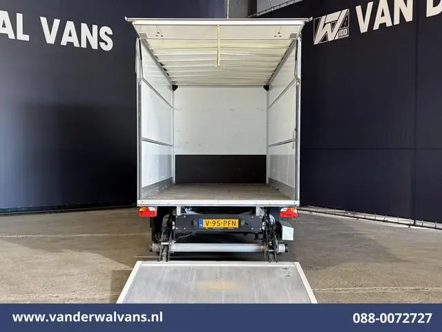 Man TGE 2.0 141pk Bakwagen Laadklep Euro6 Airco | Apple Carplay | Android Auto Bijrijdersbank, 969kg...