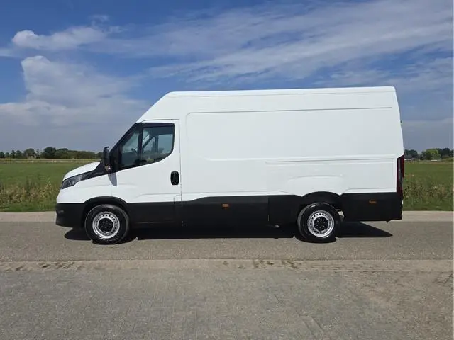 Iveco Daily 35S14V 2.3 352L H2 - 140 Pk - Euro 6 - Airco - Cruise Control