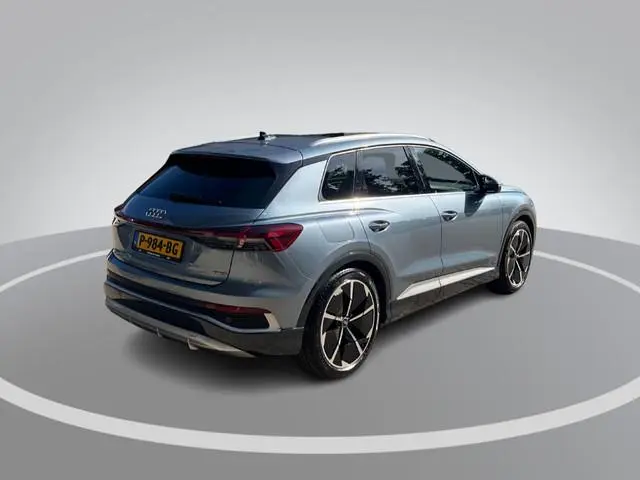 Audi Q4 e-tron 50 299pk Quattro S Competition 77 kWh · SOH 93% · Panoramadak · Wegklapbare Trekhaak...