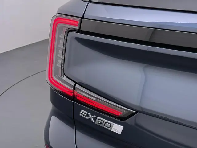 Volvo EX90
