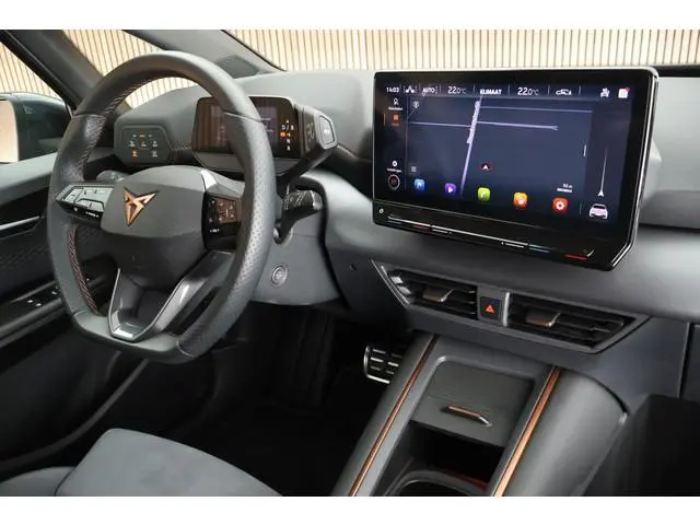 CUPRA Born Performance 62 kWh 204pk Elec. Sportstoelen Massage Stoelverwarming ACC Achteruitrijcamer...