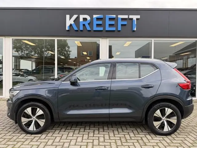 Volvo XC40 1.5 T4 Recharge Inscription Trekhaak | Pano | H&K