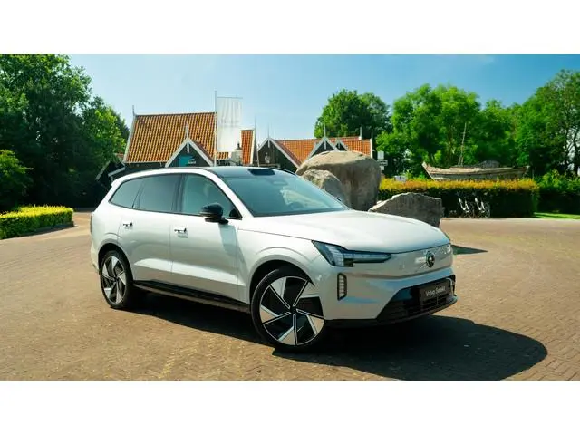 Volvo EX90 Twin Motor Performance 517PK Ultra 7p. 111 kWh | Trekhaak | Luchtvering | Climate | 22''...