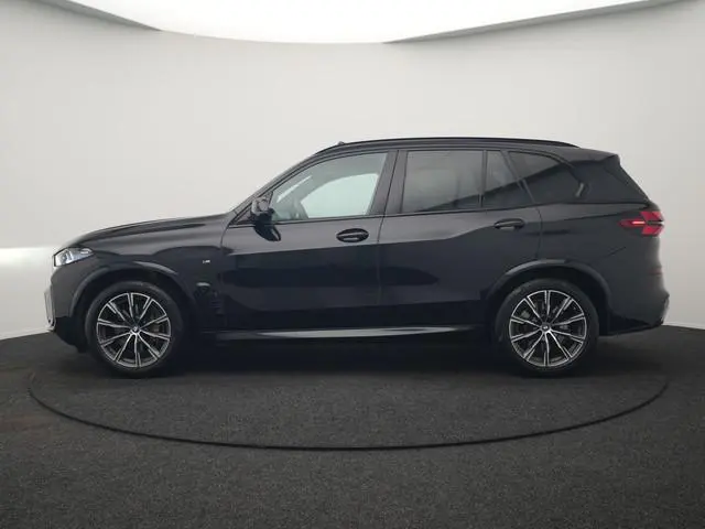BMW X5 xDrive50e M Sport PHEV 490pk Dealer O.H. | Panodak | Luchtvering | Adaptive Cruise | Head Up...