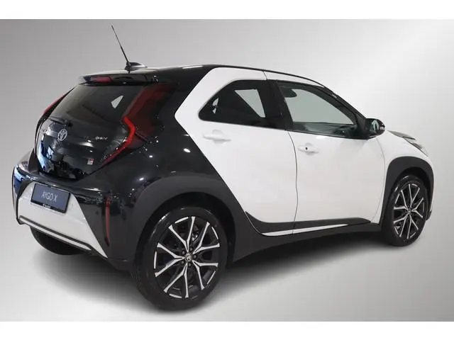 Toyota Aygo X Hybrid 115 GR Sport, Nieuw en in juli leverbaar met €1500,- inruilpremie!