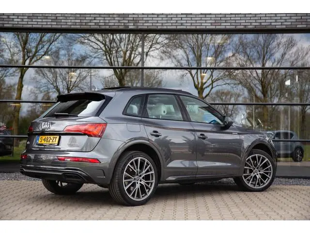 Audi Q5 55 TFSI e S edition , S-line , Panoramadak, Trekhaak, Carplay, Leder