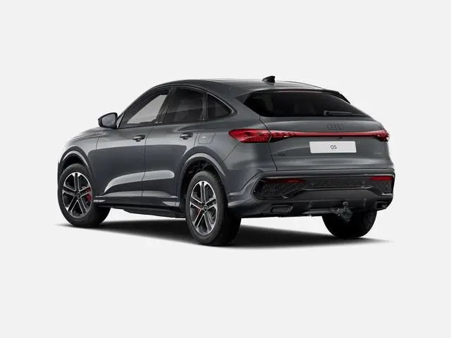 Audi Q5 Sportback 2.0 TFSI e-hybrid quattro S edition Competition 367 PK · Glazen panoramadak · Trek...