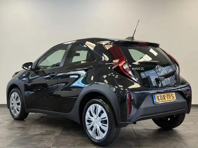 Toyota Aygo X 1.0 VVT-i S-CVT Play 24 Maanden garantie* (Vraag naar de voorwaarden)