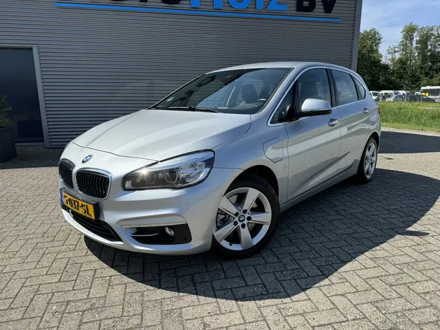 BMW 2-serie Active Tourer 225xe iPerformance Executive Leer LED Navi PDC 17 Inch Stoelverwarming