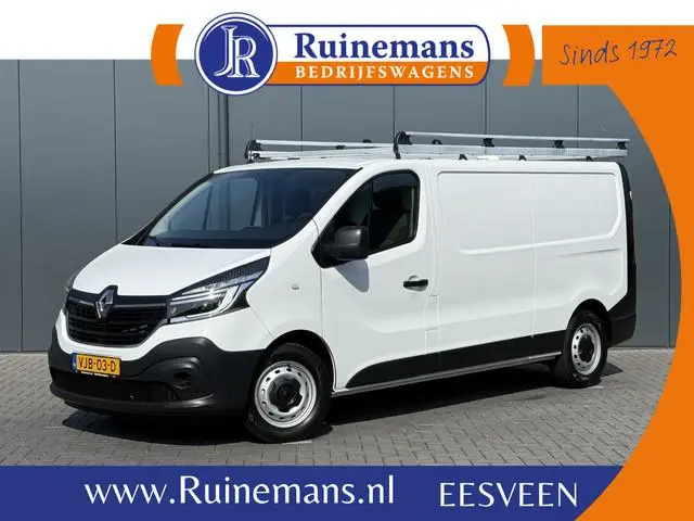 Renault Trafic 2.0 dCi 120 PK / L2H1 / 1e EIG. / TREKHAAK / IMPERIAAL / 3-ZITS / AIRCO / CRUISE / NA...