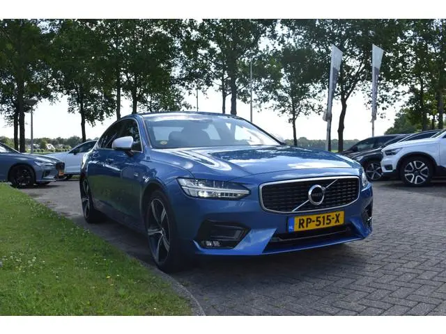 Volvo S90 D3 150PK Automaat R-Design | BLIS | Adapt. Cruise. | Stoelverwarm. | PDC V+A | 19''