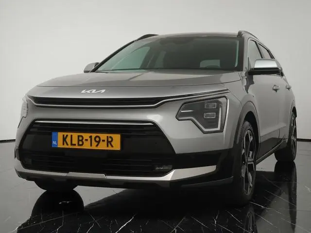 Kia Niro 1.6 GDi Hybrid DynamicPlusLine - Navigatie - Camera - 18 inch LM velgen - Stoelverwarming -...