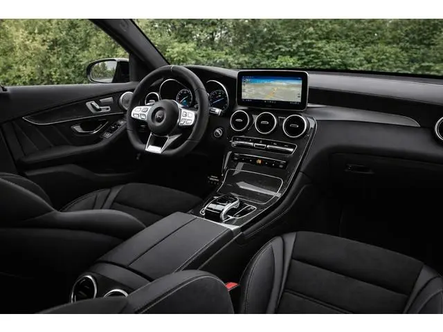Mercedes-Benz GLC-klasse Coupé 220 d 4MATIC AMG line | Schuifdak Trekhaak HUD Memory Burmester