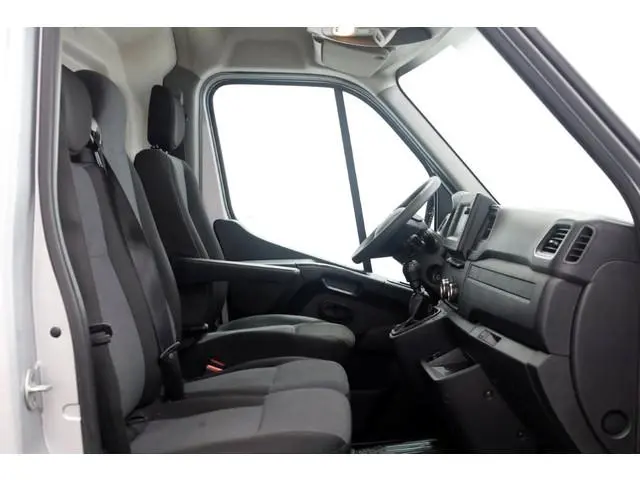 Nissan Interstar