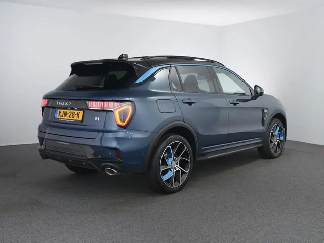 Lynk & Co 01