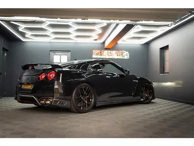 Nissan GT-R 3.8 V6 Black Edition / 1e lak / Bose / Recaro / O.Historie 